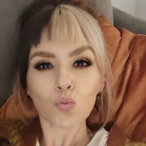 Meet your Posher, Dani